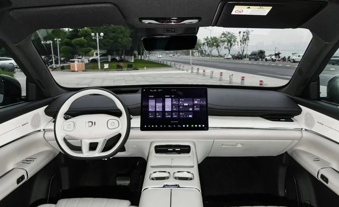 00km或不足15万比亚迪宋L不香了冰球突破同级唯一CDC悬挂续航超15(图9) 00km或不足15万比亚迪宋L不香了冰球突破同级唯一CDC悬挂续航超15(图9)